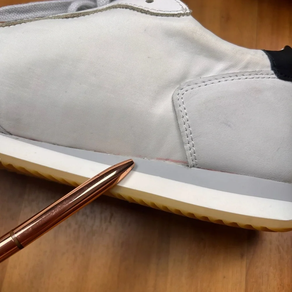 Oliver Cabell‎ White Sneakers Women Size 42 Gray Accent Casual Shoes